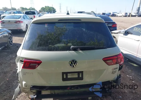 2020 Volkswagen Tiguan 2.0T Se/2.0T Se R-Line Black/2.0T Sel из США, поврежденный, VIN 3VV2B7AX2LM001628